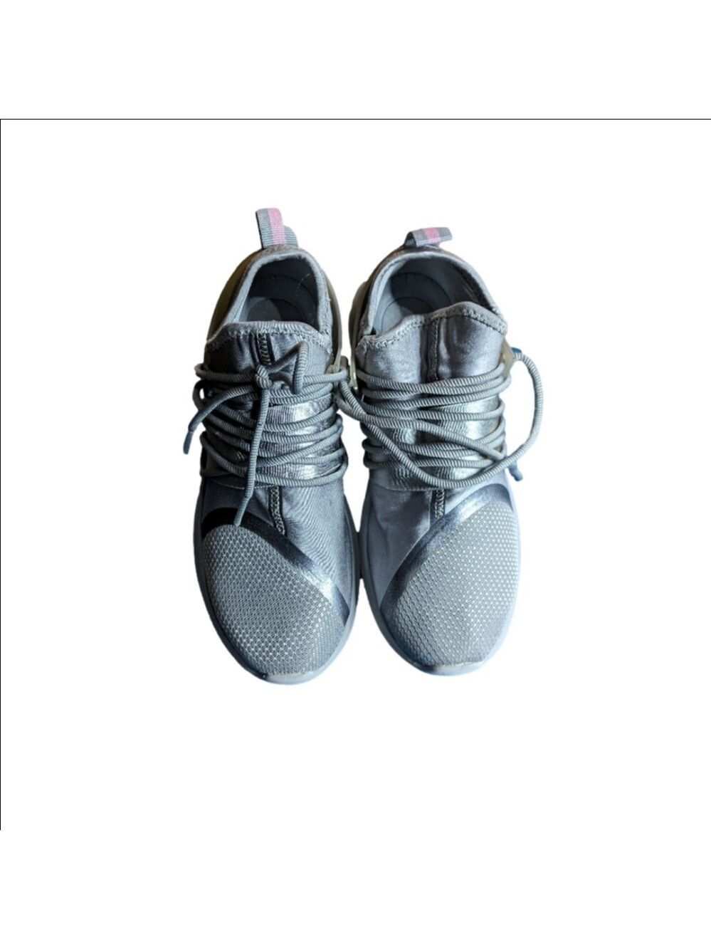 Fabletics‎ ortholight performance sneakers, Gray Color, Size 8.5